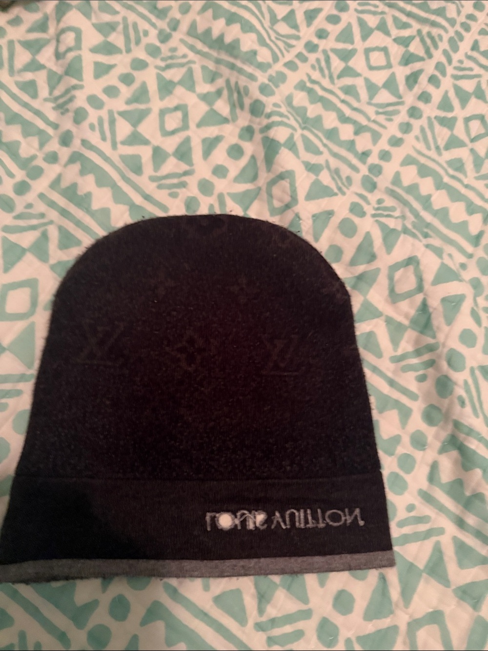Louis Vuitton Black Beanie with Gray Trim - Picture 5 of 5